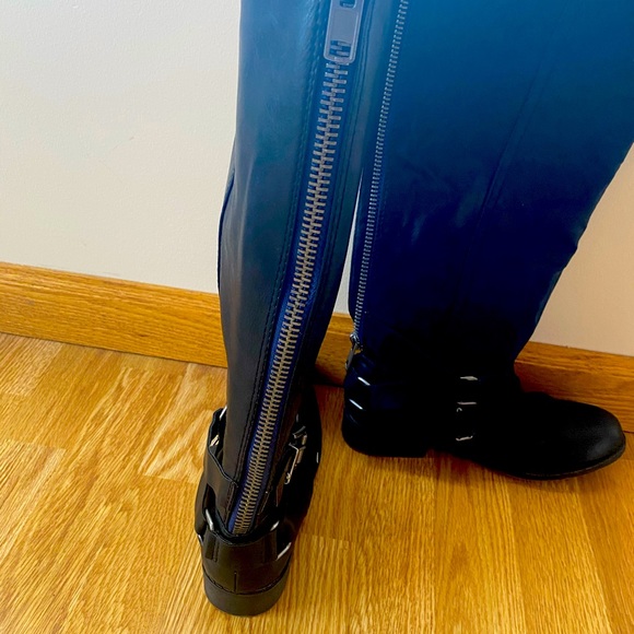 Black buckle boots size 8 - Picture 5 of 5